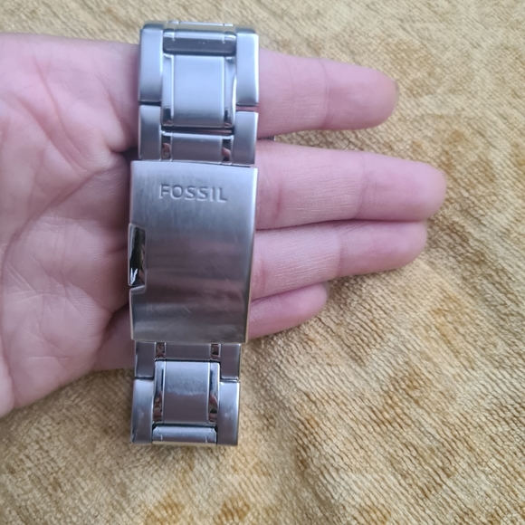 Men's Fossil Watch - Picture 4 of 4